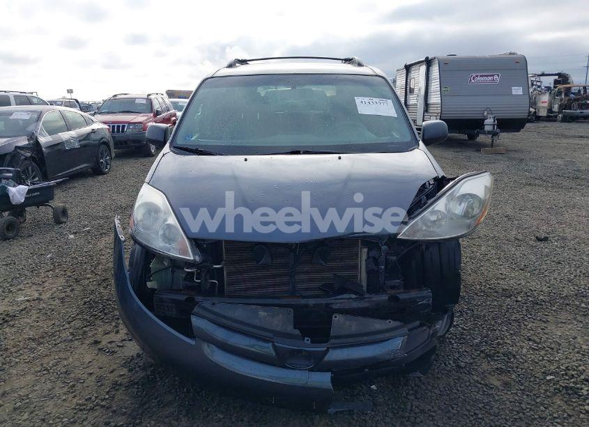 Photo 12 of 2008 Toyota Sienna XLE (VIN 5TDBK22C98S017300)