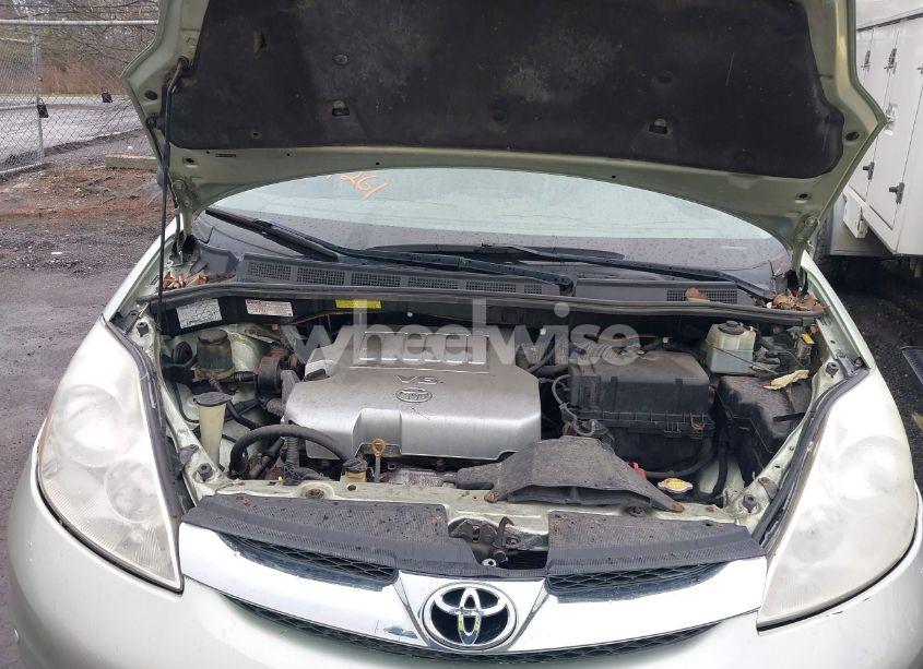 Photo 10 of 2008 Toyota Sienna LIMITED (VIN 5TDBK22C98S019421)