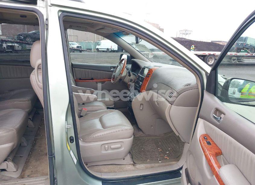 Photo 5 of 2008 Toyota Sienna LIMITED (VIN 5TDBK22C98S019421)