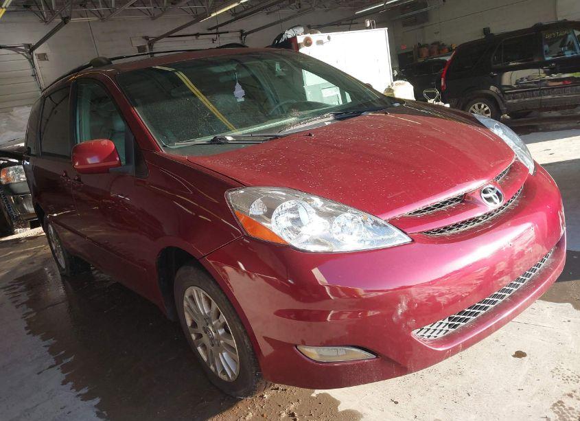 2008 Toyota Sienna XLE (VIN 5TDBK22C98S020651) main photo