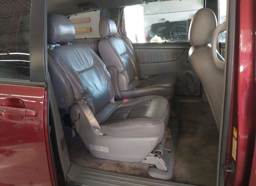 Photo 8 of 2008 Toyota Sienna XLE (VIN 5TDBK22C98S020651)