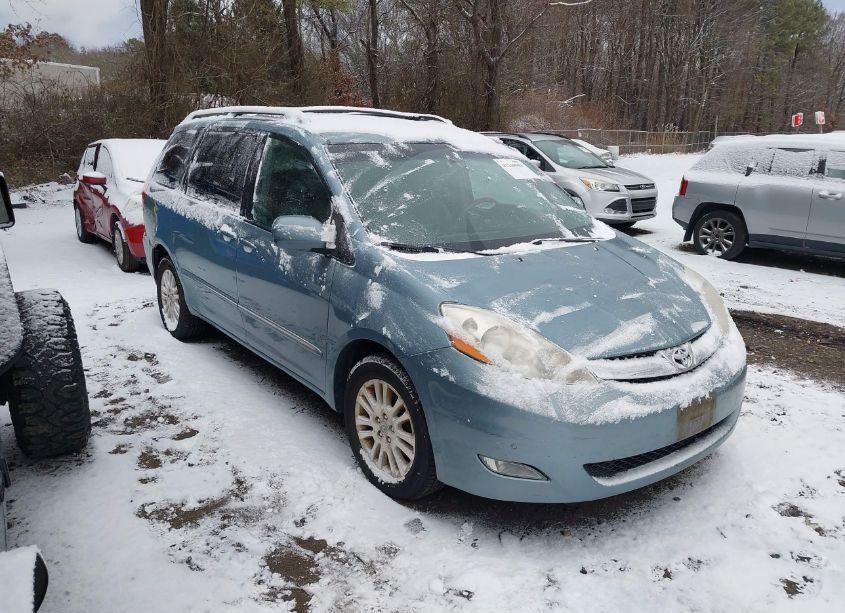 2007 Toyota Sienna XLE/XLE LIMITED (VIN 5TDBK22CX7S000360) main photo