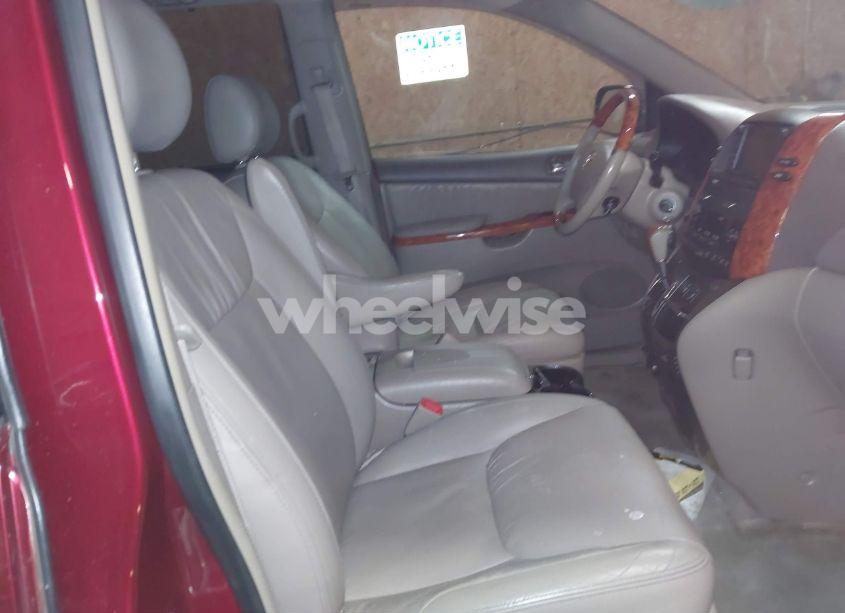 Photo 5 of 2007 Toyota Sienna XLE/XLE LIMITED (VIN 5TDBK22CX7S003372)