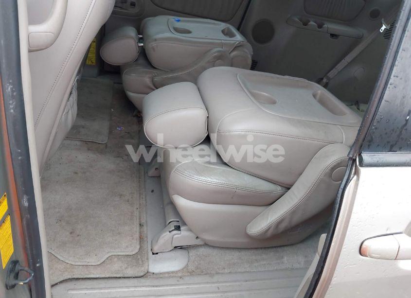 Photo 8 of 2007 Toyota Sienna XLE (VIN 5TDBK22CX7S008099)