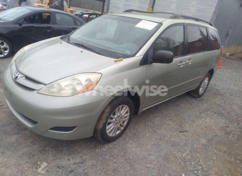 Photo 2 of 2008 Toyota Sienna LE (VIN 5TDBK23C18S019671)