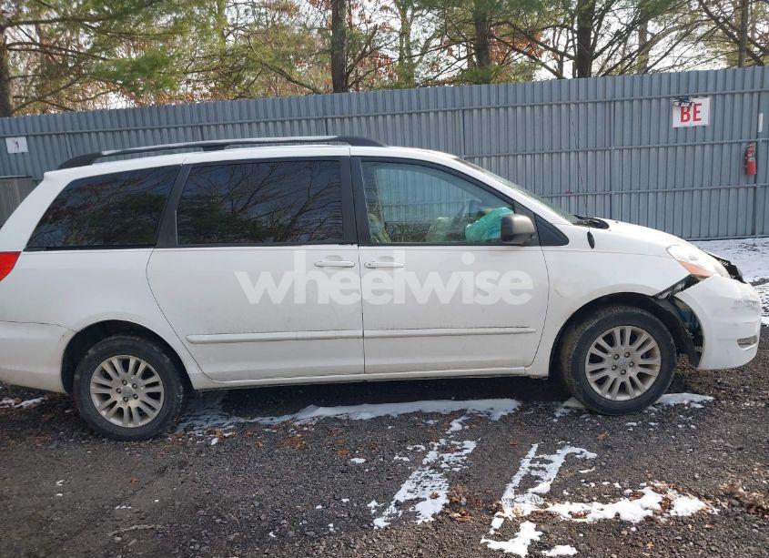 Photo 13 of 2008 Toyota Sienna LE (VIN 5TDBK23C28S012485)