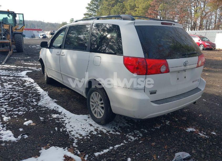 Photo 3 of 2008 Toyota Sienna LE (VIN 5TDBK23C28S012485)