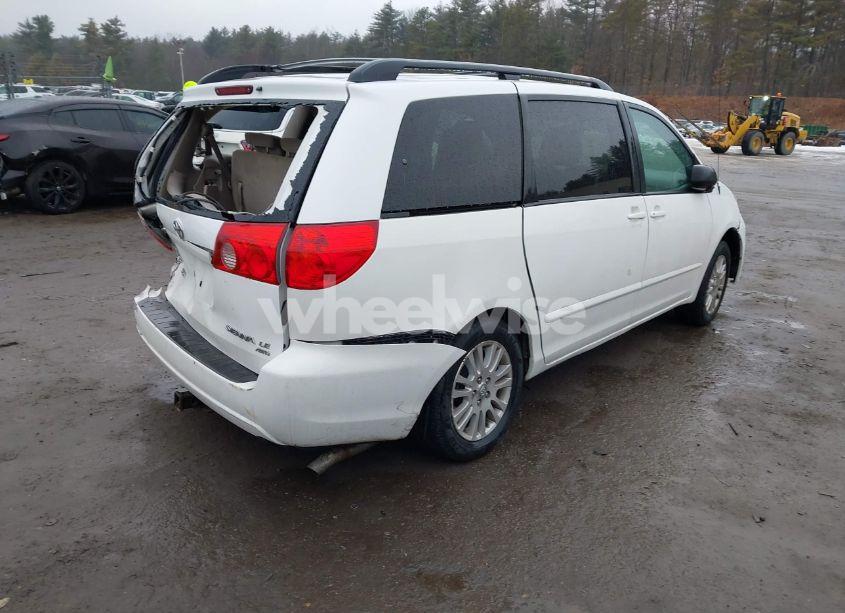 Photo 4 of 2009 Toyota Sienna LE (VIN 5TDBK23C29S025223)