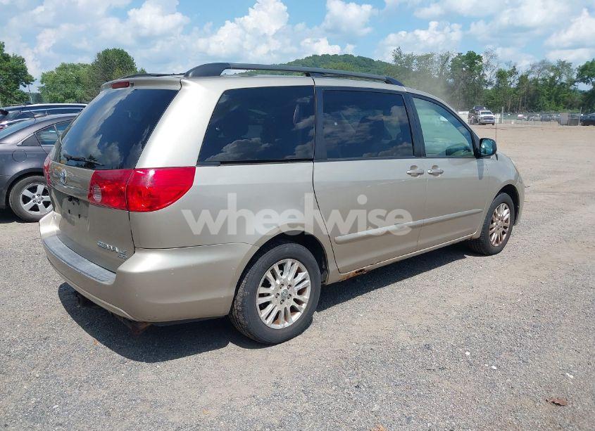 Photo 4 of 2009 Toyota Sienna LE (VIN 5TDBK23C29S027795)