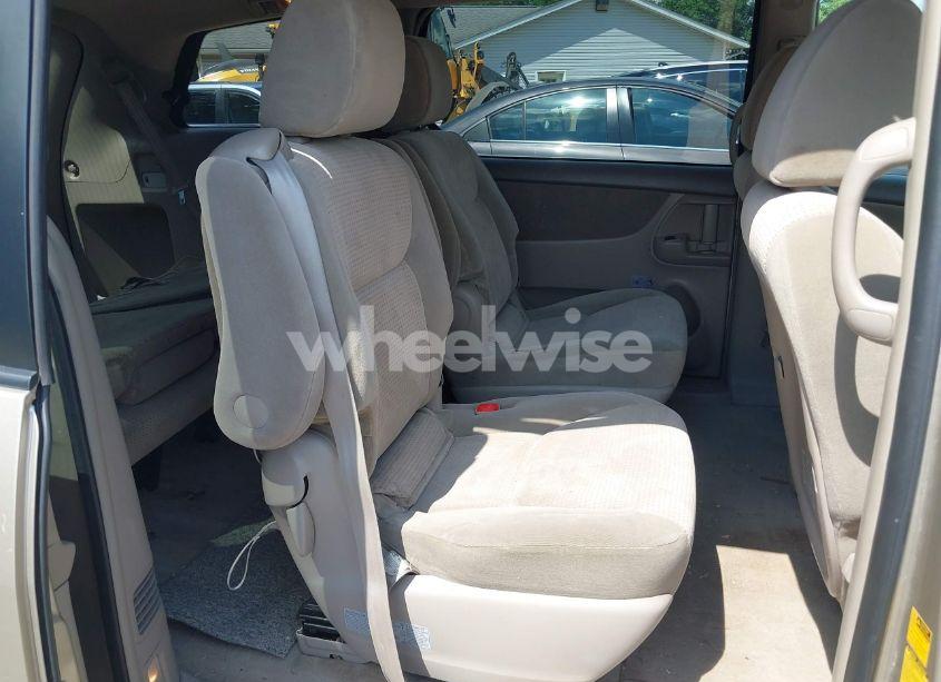 Photo 8 of 2009 Toyota Sienna LE (VIN 5TDBK23C29S027795)