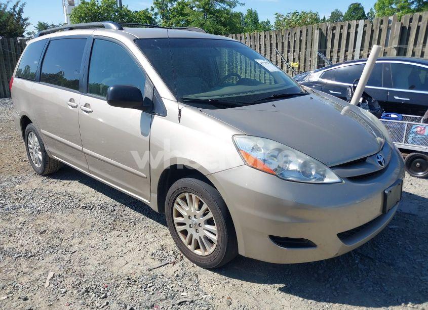 2008 Toyota Sienna LE (VIN 5TDBK23C58S014618) main photo