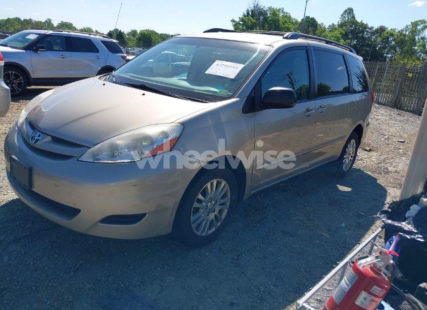 Photo 2 of 2008 Toyota Sienna LE (VIN 5TDBK23C58S014618)