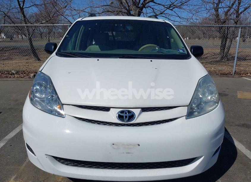 Photo 12 of 2007 Toyota Sienna LE (VIN 5TDBK23C67S006588)