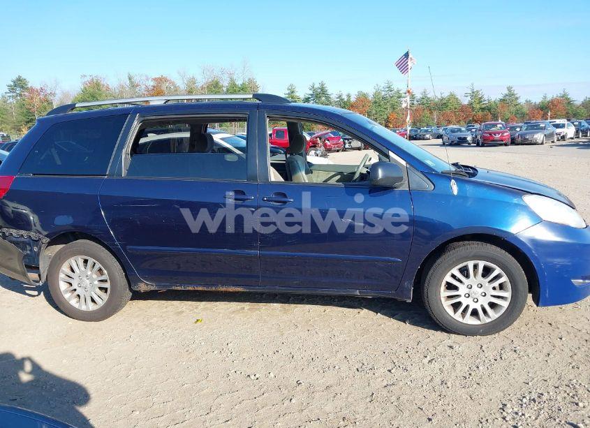 Photo 13 of 2007 Toyota Sienna LE (VIN 5TDBK23C77S007314)