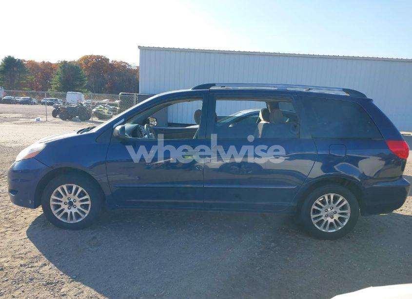 Photo 14 of 2007 Toyota Sienna LE (VIN 5TDBK23C77S007314)