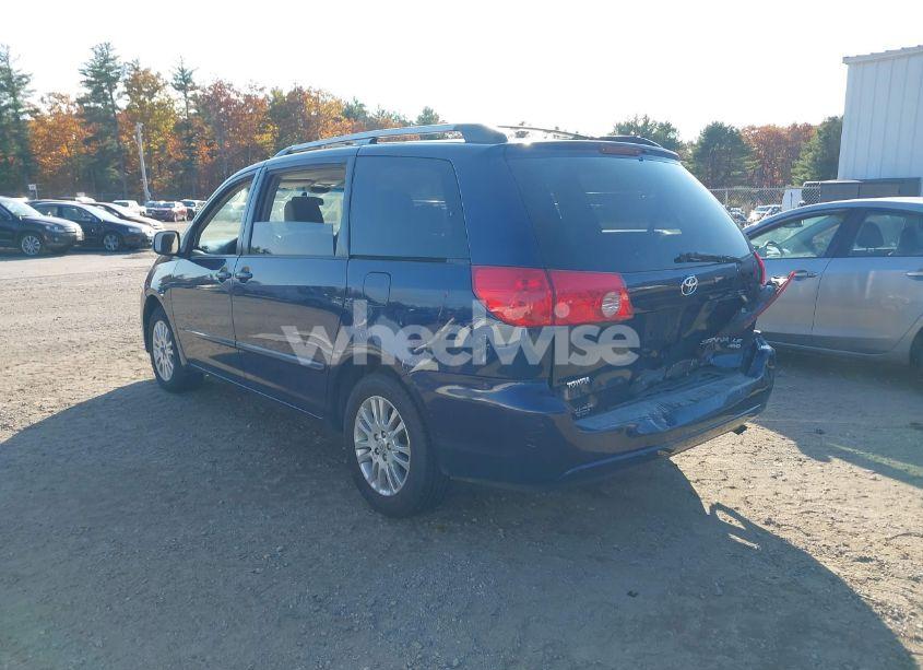 Photo 3 of 2007 Toyota Sienna LE (VIN 5TDBK23C77S007314)