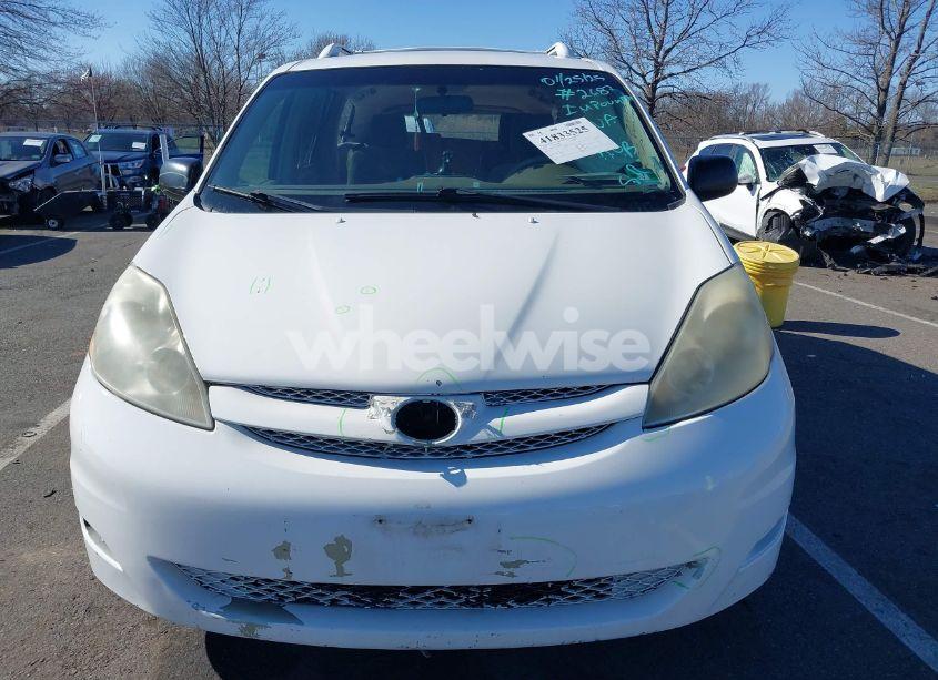 Photo 12 of 2007 Toyota Sienna LE (VIN 5TDBK23CX7S002687)