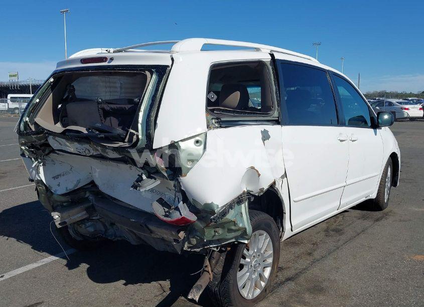 Photo 4 of 2007 Toyota Sienna LE (VIN 5TDBK23CX7S002687)