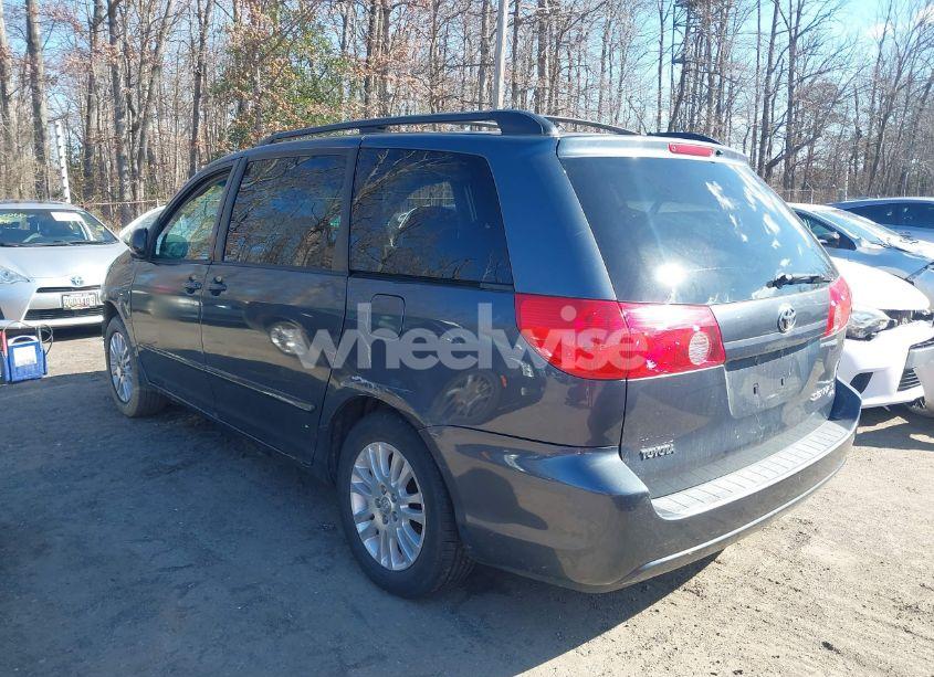 Photo 3 of 2008 Toyota Sienna LE (VIN 5TDBK23CX8S015134)