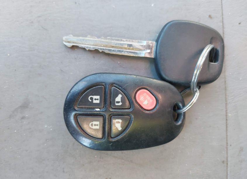 Photo 11 of 2008 Toyota Sienna LE (VIN 5TDBK23CX8S016994)