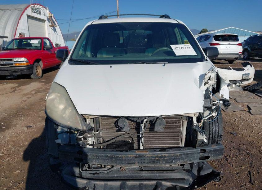 Photo 13 of 2008 Toyota Sienna LE (VIN 5TDBK23CX8S016994)