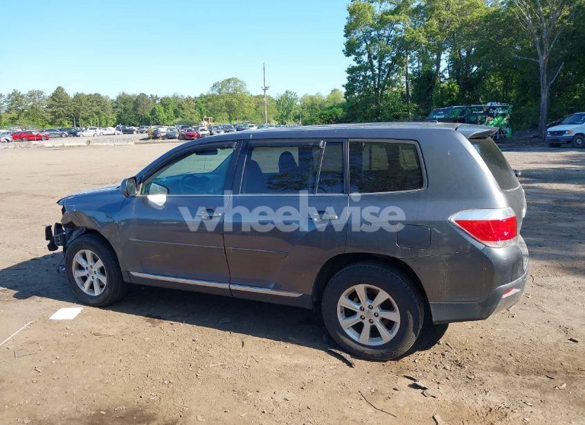 Photo 14 of 2011 Toyota Highlander BASE V6 (VIN 5TDBK3EH0BS057382)