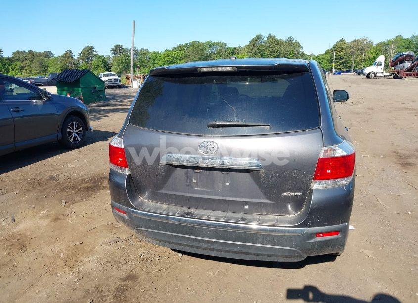 Photo 16 of 2011 Toyota Highlander BASE V6 (VIN 5TDBK3EH0BS057382)