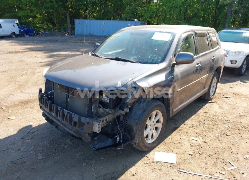 Photo 6 of 2011 Toyota Highlander BASE V6 (VIN 5TDBK3EH0BS057382)