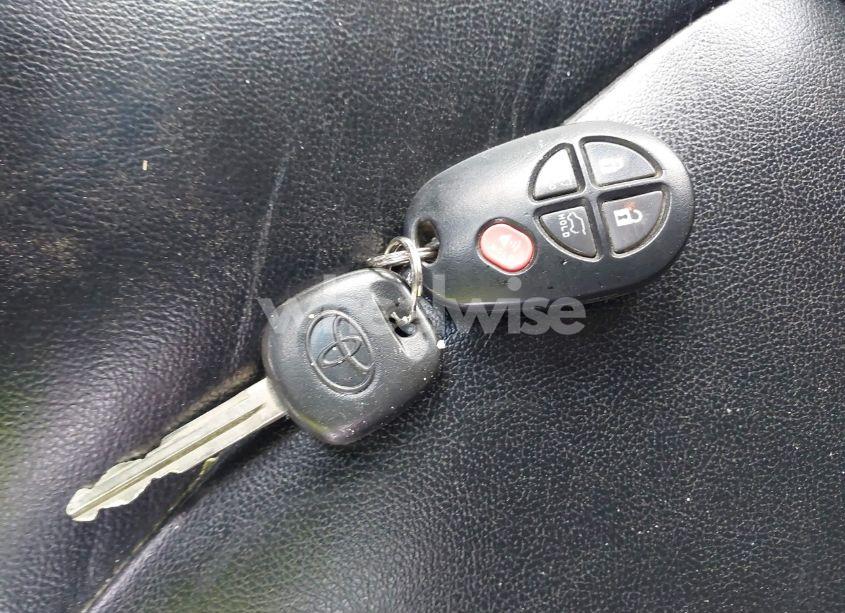 Photo 11 of 2011 Toyota Highlander SE V6 (VIN 5TDBK3EH0BS065899)