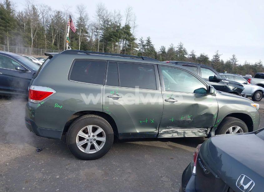 Photo 13 of 2011 Toyota Highlander SE V6 (VIN 5TDBK3EH0BS065899)