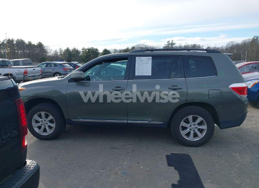 Photo 14 of 2011 Toyota Highlander SE V6 (VIN 5TDBK3EH0BS065899)