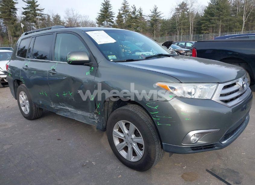 Photo 6 of 2011 Toyota Highlander SE V6 (VIN 5TDBK3EH0BS065899)