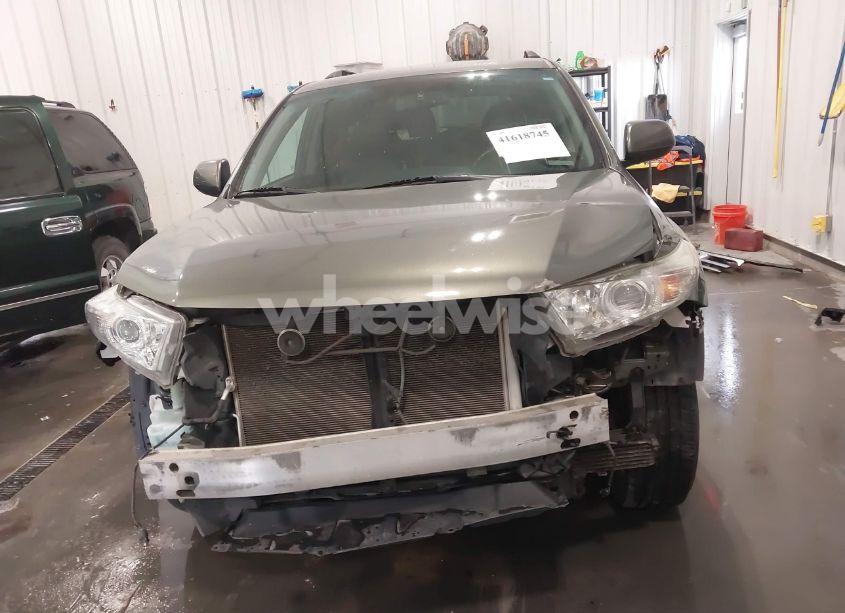 Photo 13 of 2011 Toyota Highlander SE V6 (VIN 5TDBK3EH0BS073467)