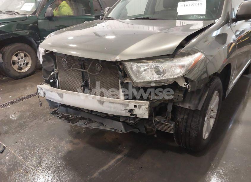 Photo 6 of 2011 Toyota Highlander SE V6 (VIN 5TDBK3EH0BS073467)