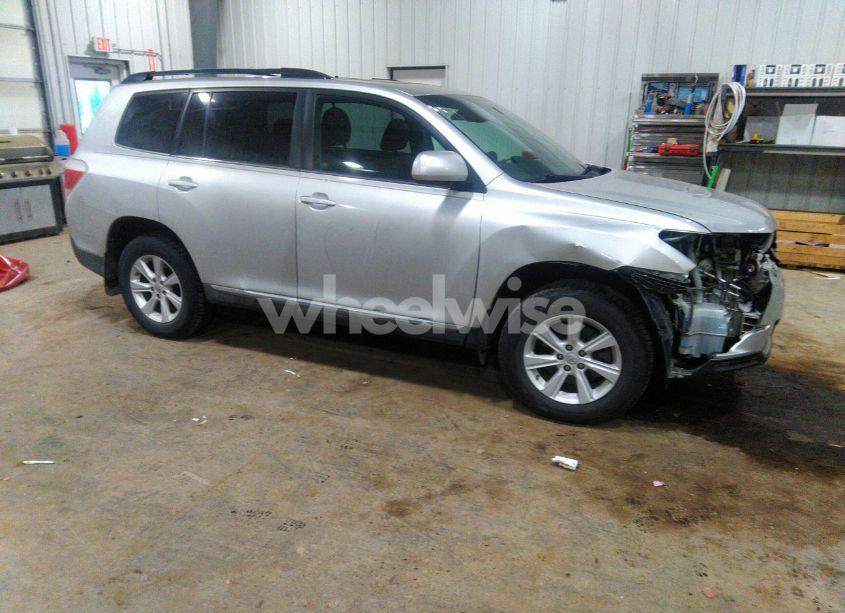 2012 Toyota Highlander SE V6 (VIN 5TDBK3EH0CS096152) main photo