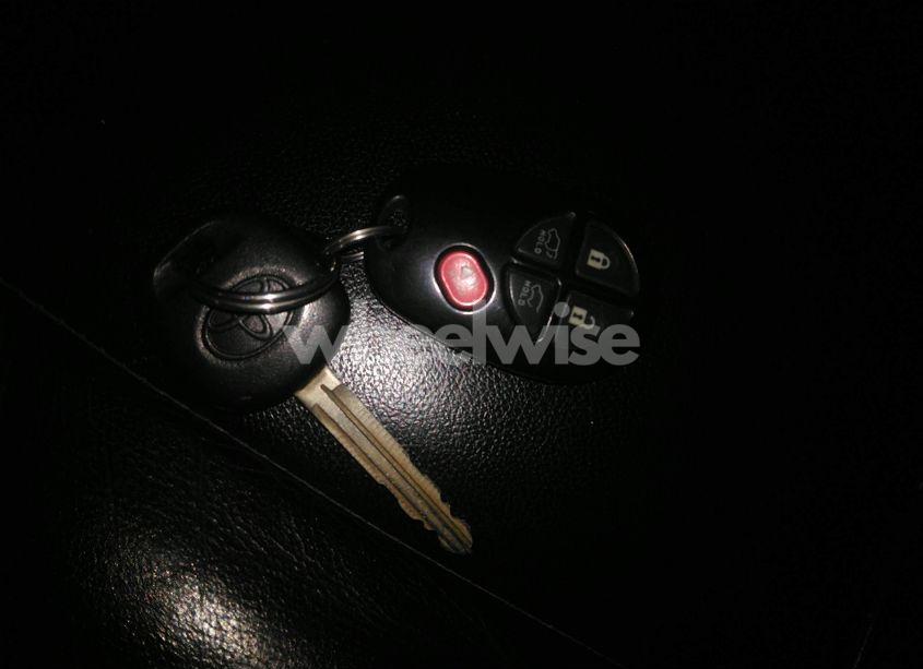 Photo 11 of 2012 Toyota Highlander SE V6 (VIN 5TDBK3EH0CS096152)