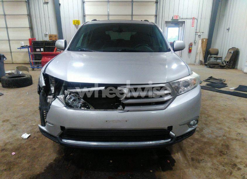 Photo 12 of 2012 Toyota Highlander SE V6 (VIN 5TDBK3EH0CS096152)