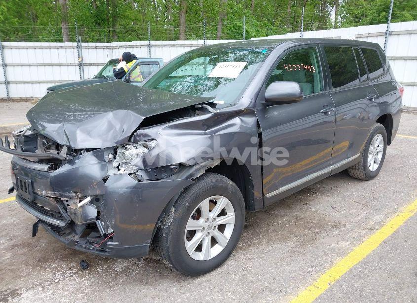 Photo 2 of 2012 Toyota Highlander BASE V6/SE V6 (VIN 5TDBK3EH0CS122703)