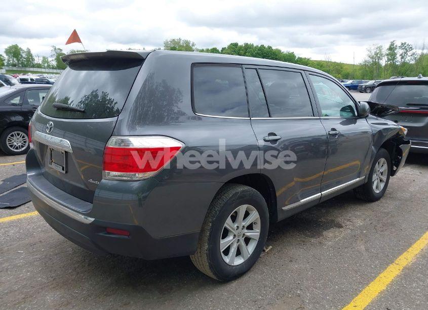 Photo 4 of 2012 Toyota Highlander BASE V6/SE V6 (VIN 5TDBK3EH0CS122703)