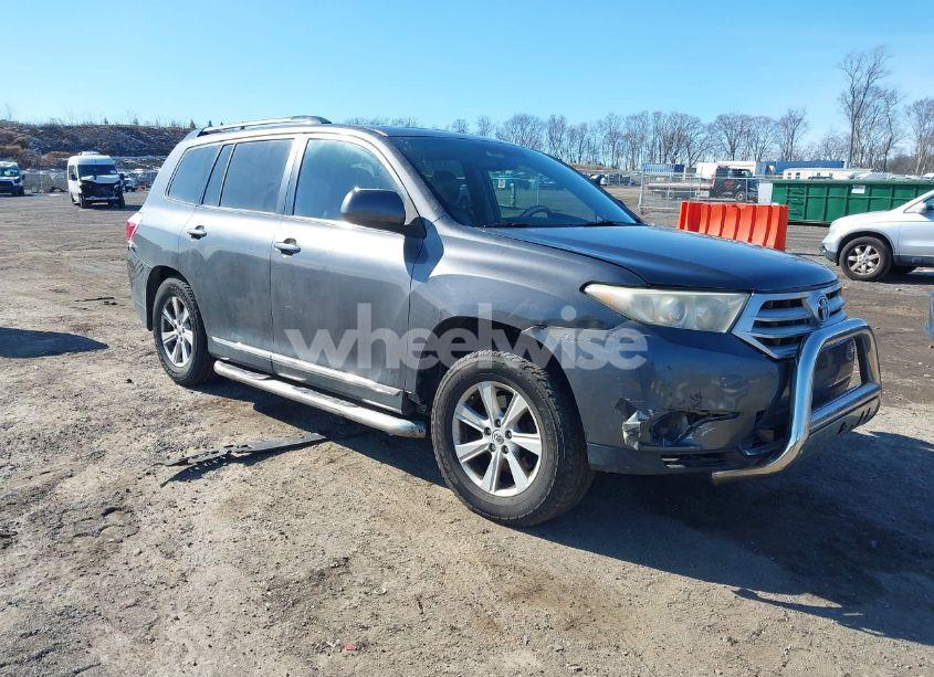 2012 Toyota Highlander SE V6 (VIN 5TDBK3EH0CS161940) main photo