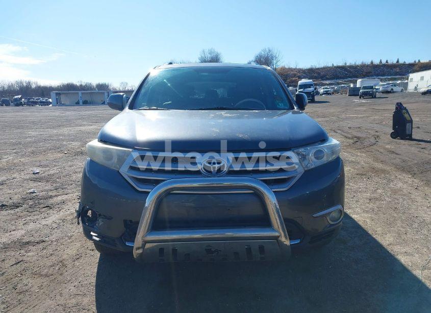 Photo 12 of 2012 Toyota Highlander SE V6 (VIN 5TDBK3EH0CS161940)