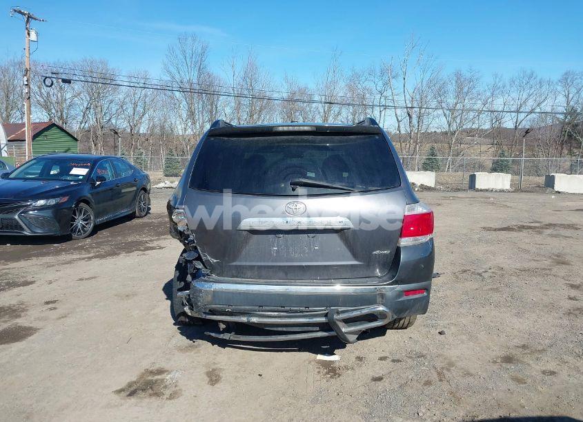 Photo 16 of 2012 Toyota Highlander SE V6 (VIN 5TDBK3EH0CS161940)