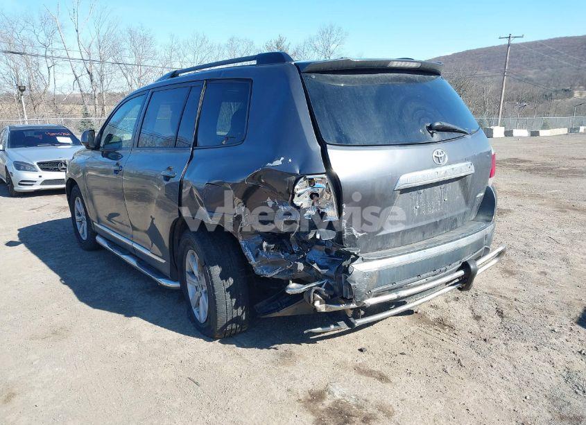Photo 6 of 2012 Toyota Highlander SE V6 (VIN 5TDBK3EH0CS161940)