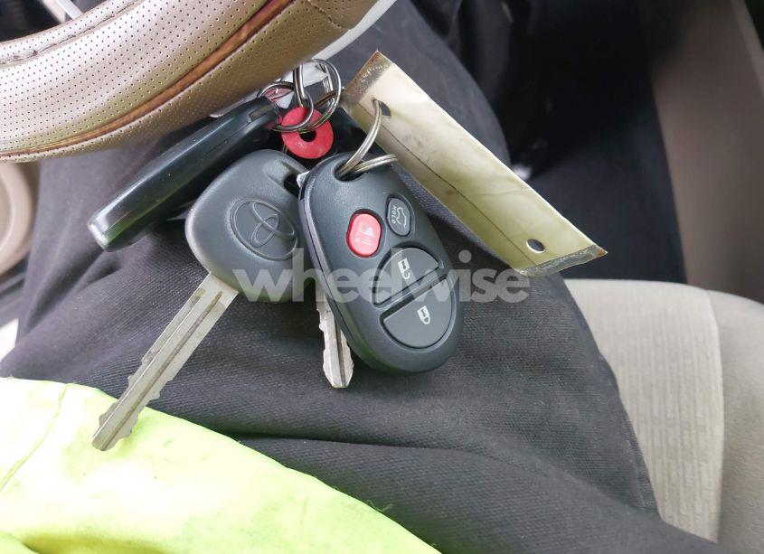 Photo 11 of 2013 Toyota Highlander BASE PLUS V6 (VIN 5TDBK3EH0DS227422)