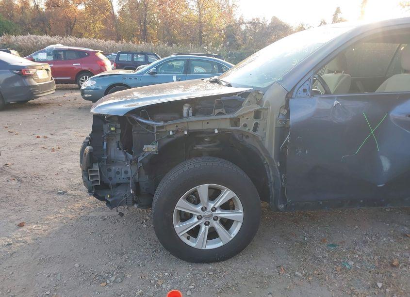 Photo 6 of 2013 Toyota Highlander BASE PLUS V6 (VIN 5TDBK3EH0DS237903)