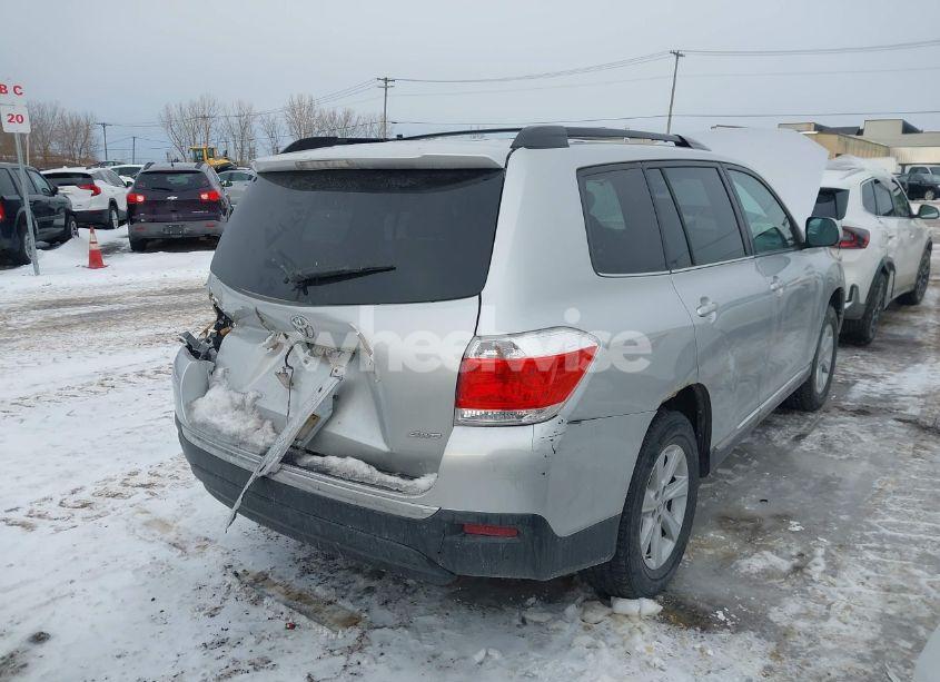 Photo 18 of 2013 Toyota Highlander BASE PLUS V6 (VIN 5TDBK3EH0DS255530)