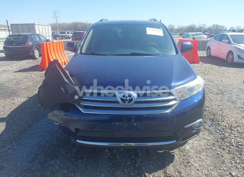 Photo 12 of 2013 Toyota Highlander SE V6 (VIN 5TDBK3EH0DS263384)