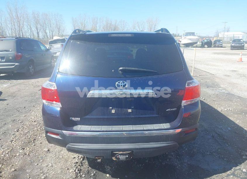 Photo 16 of 2013 Toyota Highlander SE V6 (VIN 5TDBK3EH0DS263384)