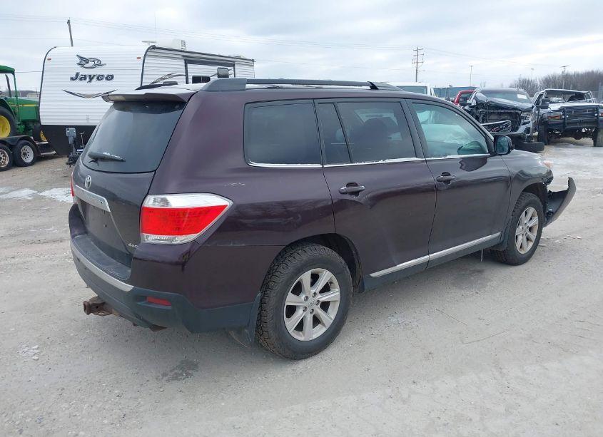 Photo 4 of 2013 Toyota Highlander SE V6 (VIN 5TDBK3EH0DS272912)