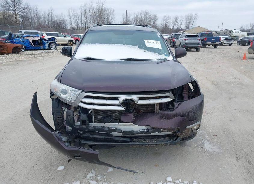 Photo 6 of 2013 Toyota Highlander SE V6 (VIN 5TDBK3EH0DS272912)